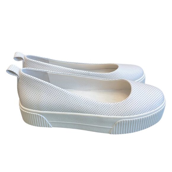 NEW Jessica Simpson Elisah Perforated Platform Slip Ons Sz. 9.5 - Picture 3 of 3